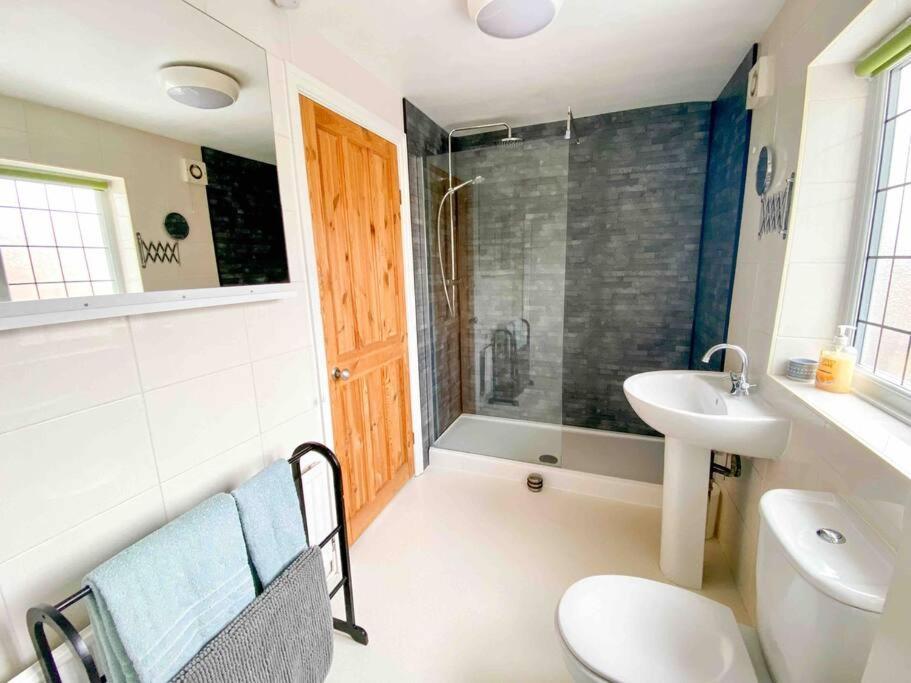 South Shoal - 1 Bed House Near Seafront Villa คลีทอร์ปส์ ภายนอก รูปภาพ